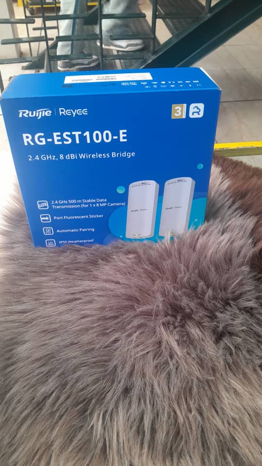 RUIJIE RG-EST100-E Wireless Bridge* at *Kim Gadgets*  *PERFECT FOR:* 📡 *500m Stable Data Transmission* - 2.4GHz 8dBi 🏠 *Point to Point Connection* - Offices, Shops, Cameras 🎥 *Supports 1 x 8MP Camera* - Ideal