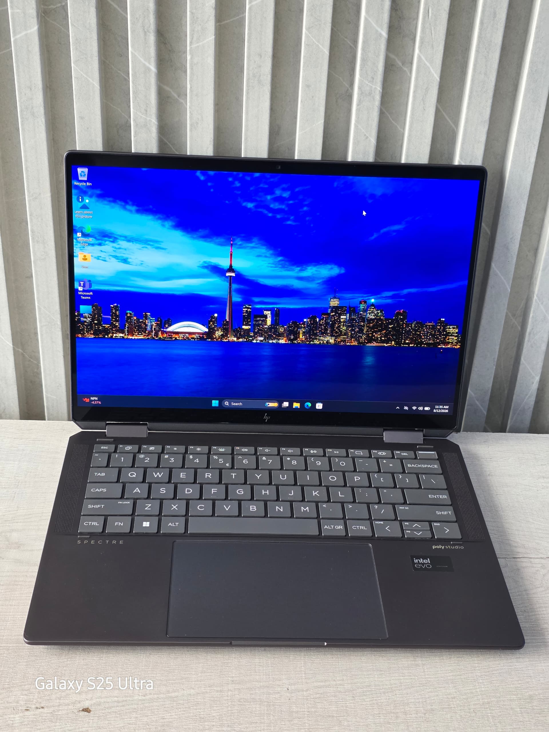 HP Spectre Oled Touchscreen Ultrabook   Core Ultra 7-155H 32gig ddr5 ram 512gig Solid state drive Intel Arc Graphics 13 inch 3k 120hz Oled Touchscreen Display