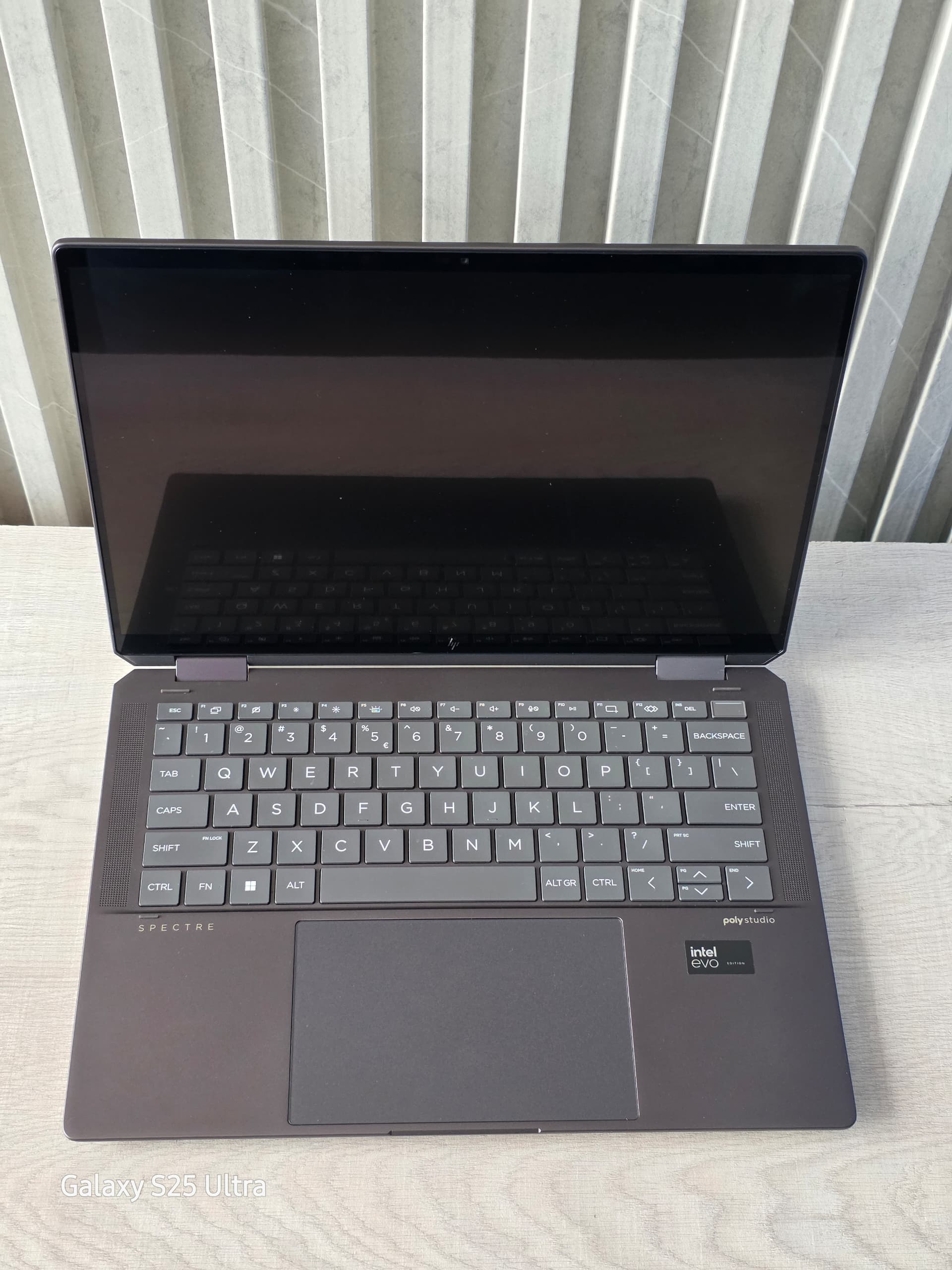 HP Spectre Oled Touchscreen Ultrabook   Core Ultra 7-155H 32gig ddr5 ram 512gig Solid state drive Intel Arc Graphics 13 inch 3k 120hz Oled Touchscreen Display thumbnail