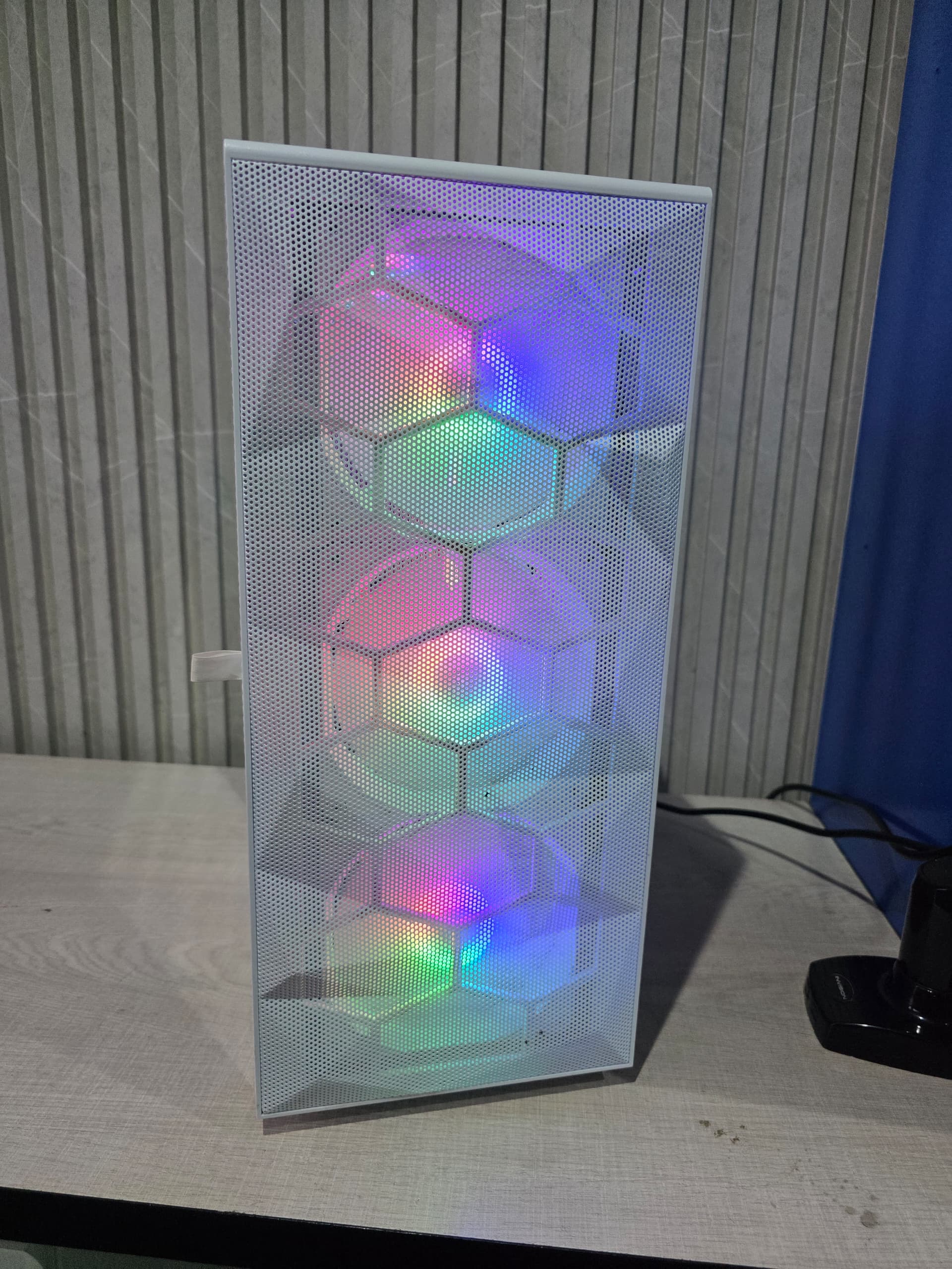 Ryzen 5 3600 16gig ram 512gig ssd Nvidia Rtx 3050 6gig Graphics  Card Gaming Case Gaming PSU thumbnail