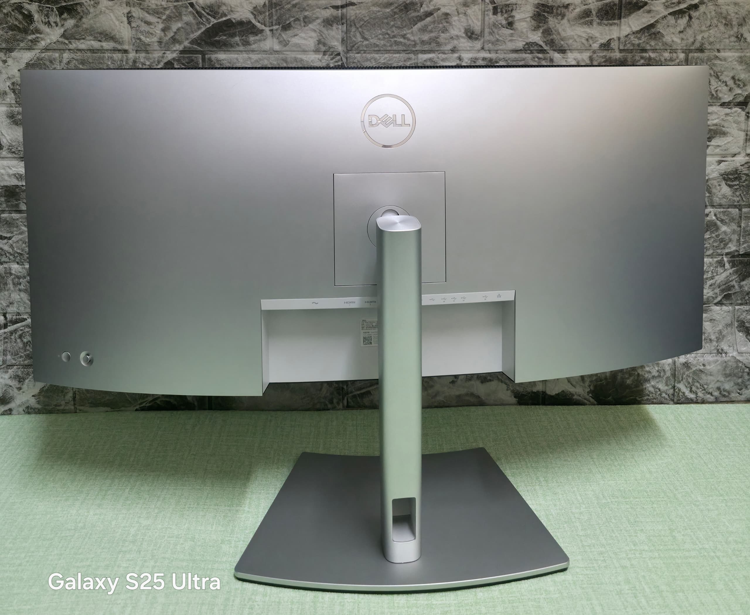 DELL ULTRASHARP 34" CURVED — U3424WE thumbnail