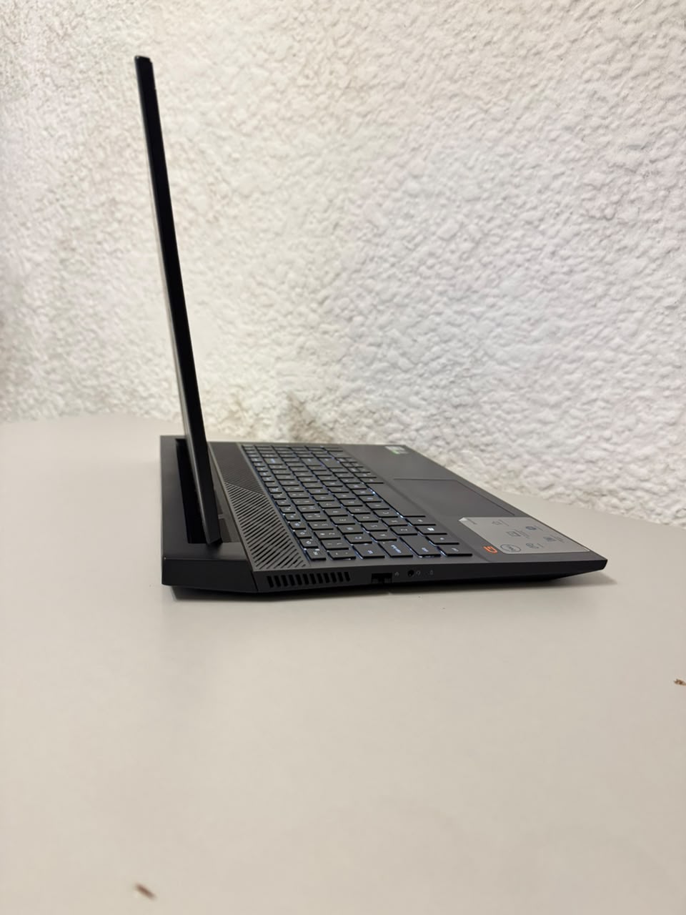 Dell Gaming G15 5510 - Intel Core i7-10870H 2.20GHz  NVIDIA GeForce RTX 3060 6GB GDDR6 Graphics - 16GB (2x8GB) DDR4-2933MHz Memory - 1TB M.2 PCI-E NVMe SSD - Colour: Shadow Grey - Window thumbnail