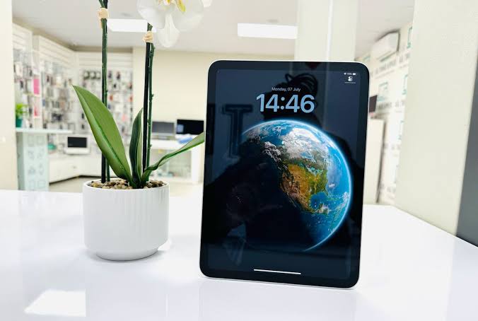 Apple iPad (10th Generation) 64GB Wi-Fi thumbnail