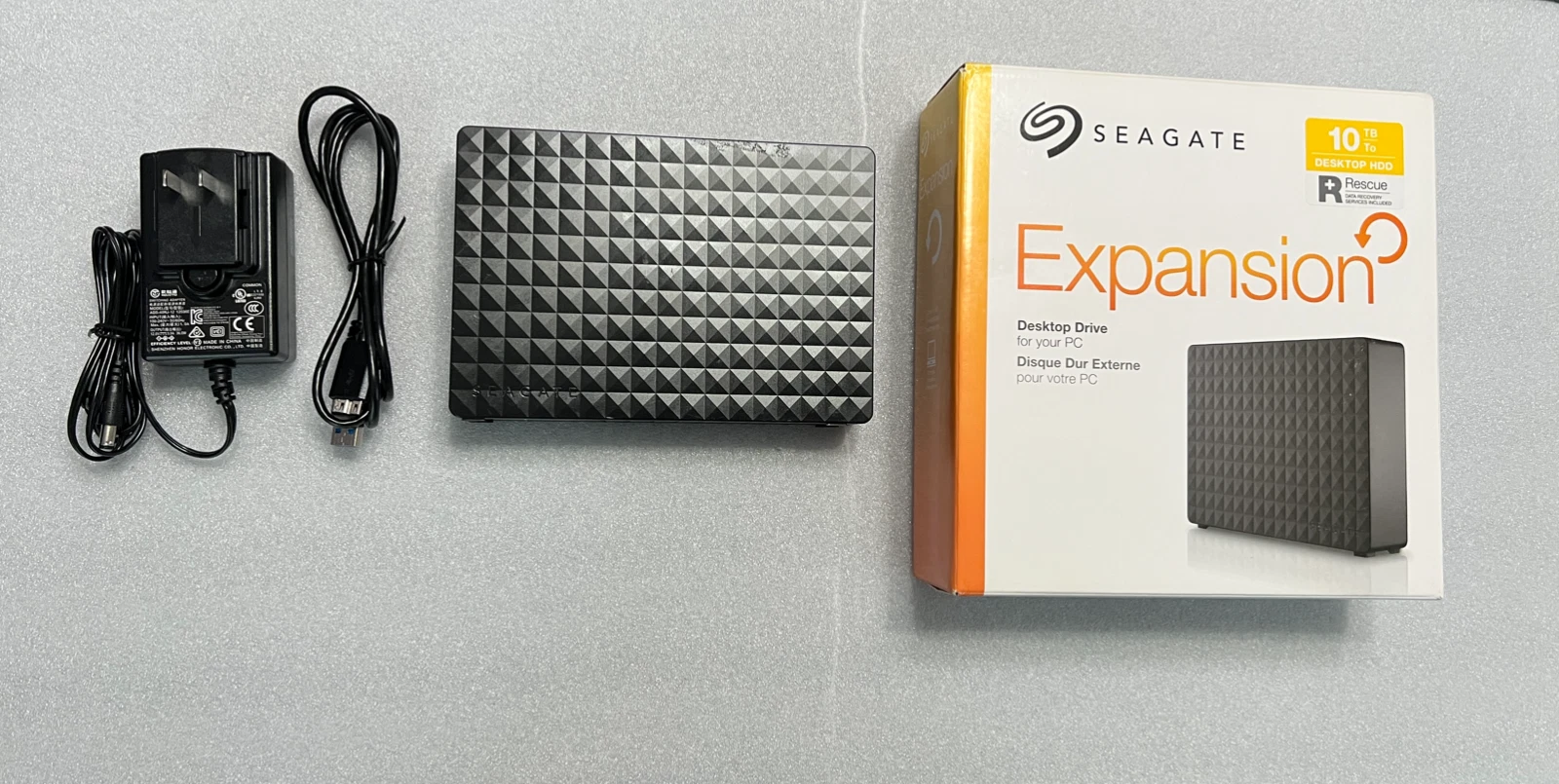 Seagate 10TB Expansion Desktop External Hard Drive USB 3.0 thumbnail