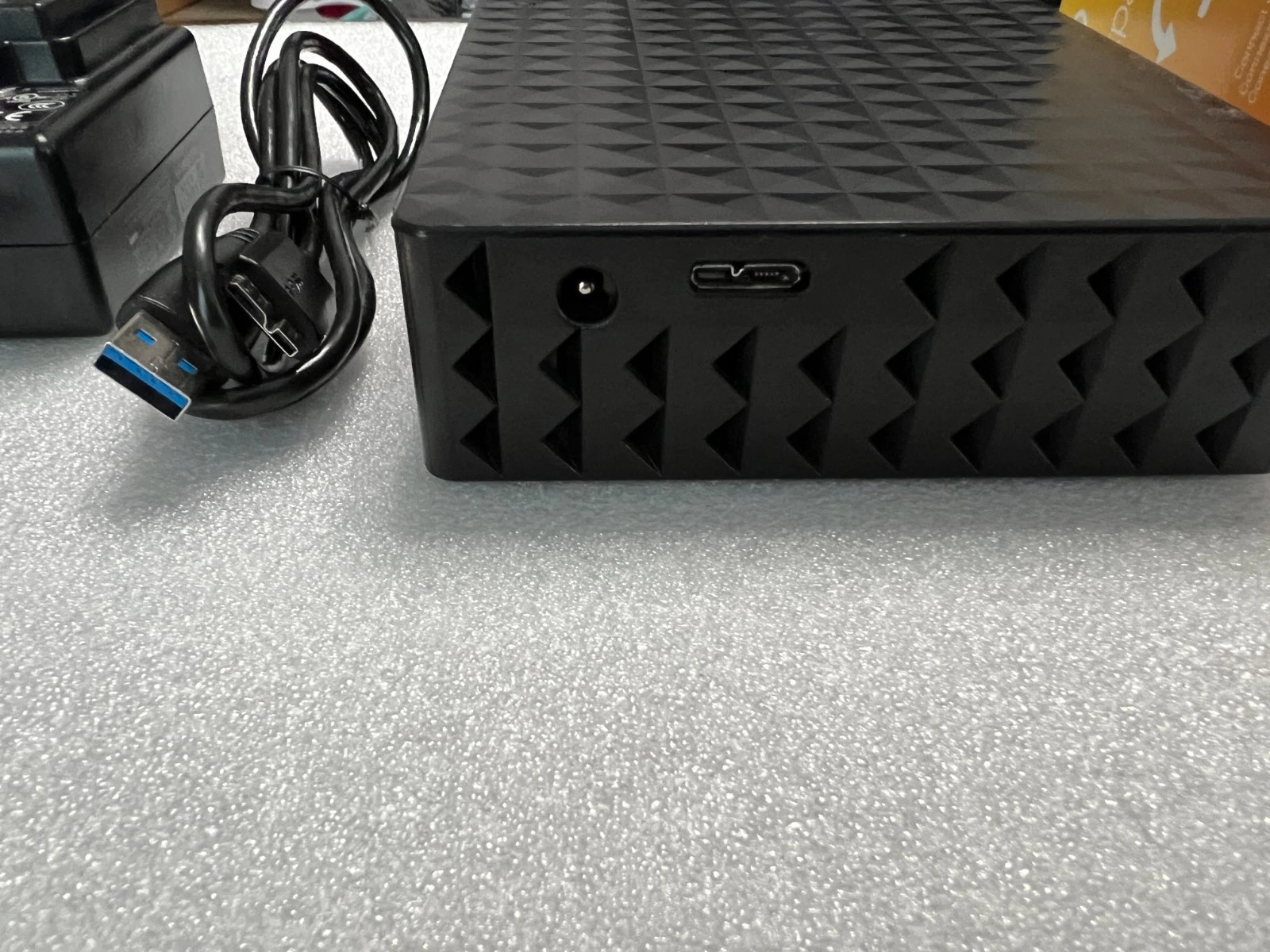 Seagate 10TB Expansion Desktop External Hard Drive USB 3.0 thumbnail