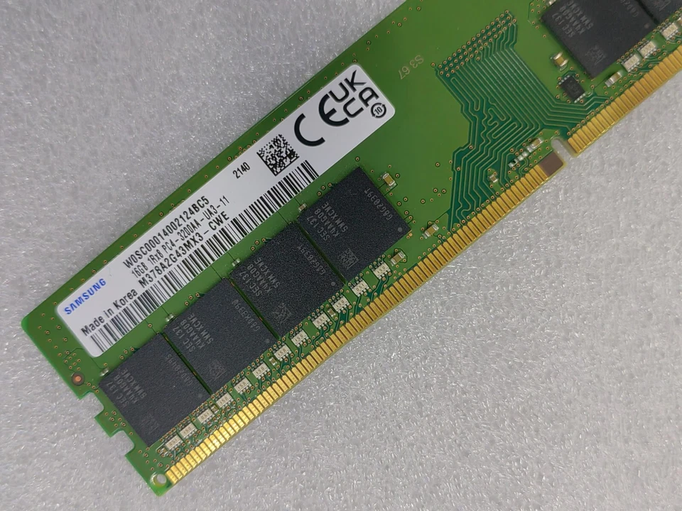 Samsung 16GB DDR4 3200 1Rx8 PC4-3200AA-UA3 PC4-25600 288pin Desktop DIMM RAM thumbnail